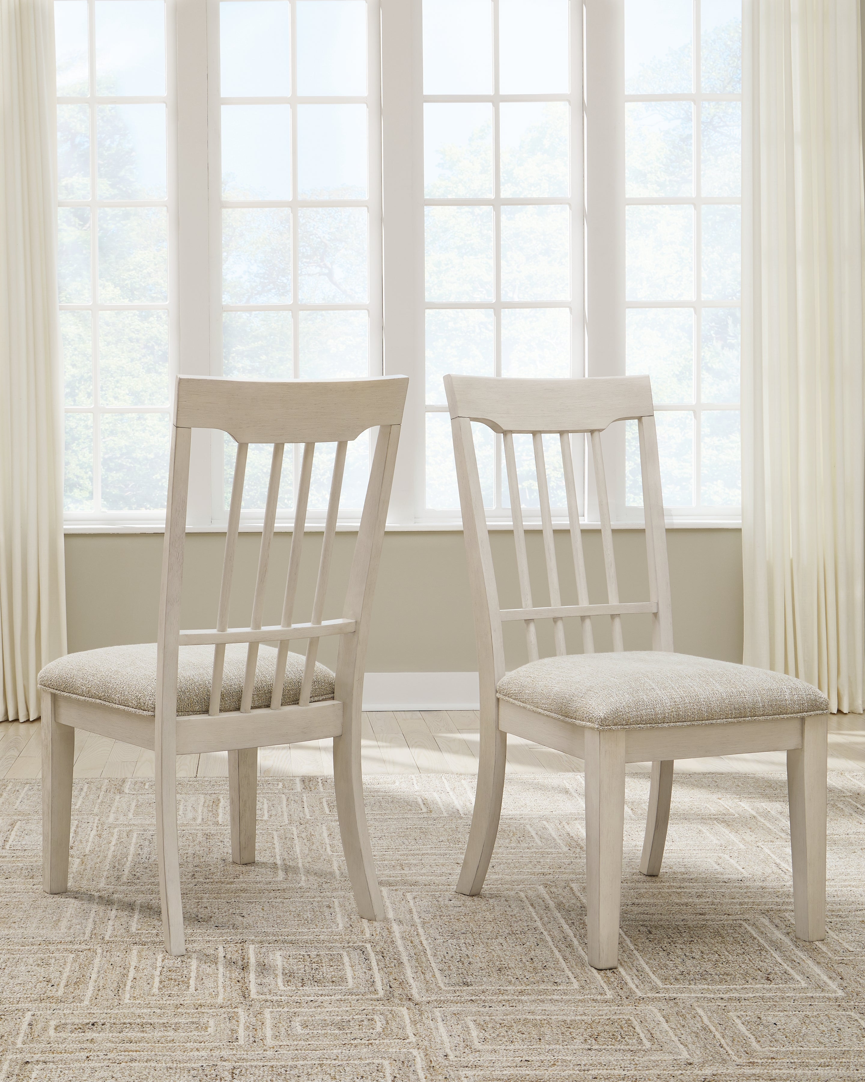Family Deals Furniture - Ashley Furniture - Shaybrock Dining Room - Dining Chair (Set of 2) / Multi - D683-02X2
