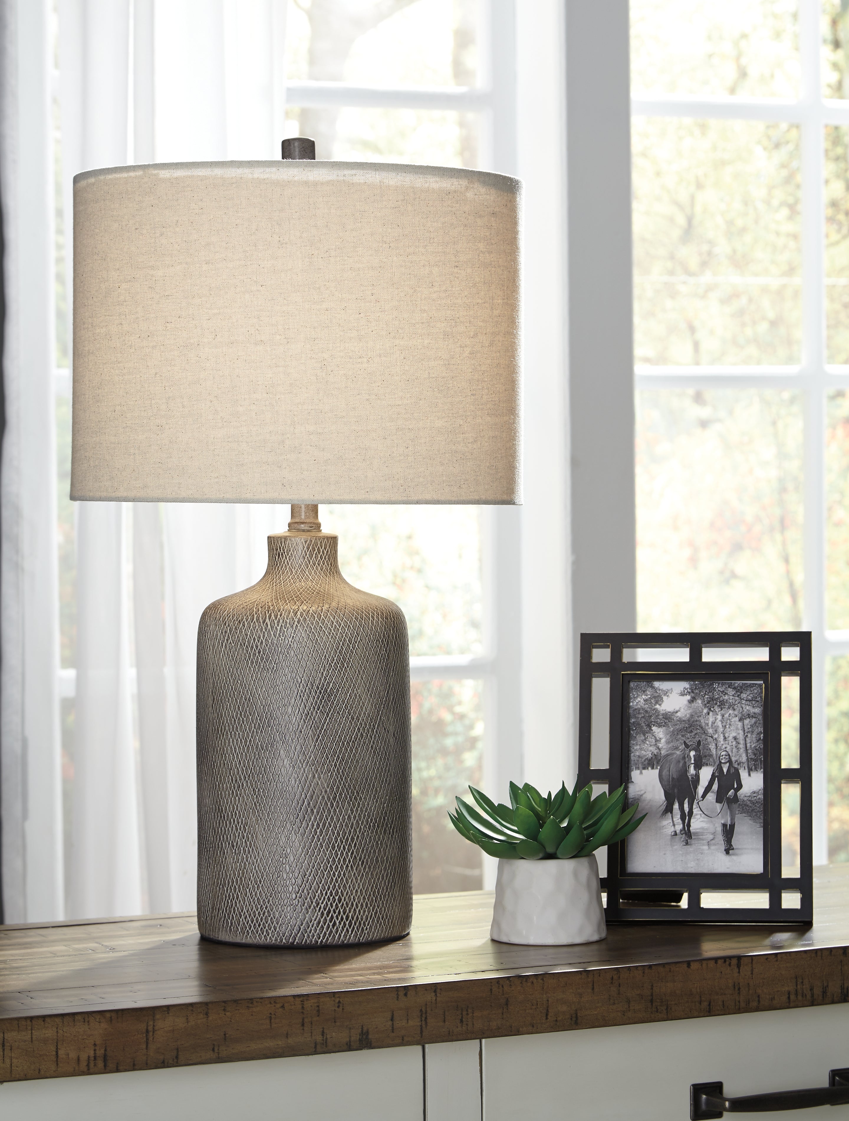 Family Deals Furniture - Ashley Furniture - Linus Lighting - Table Lamp (Set of 2) / Antique Black - L117964X2