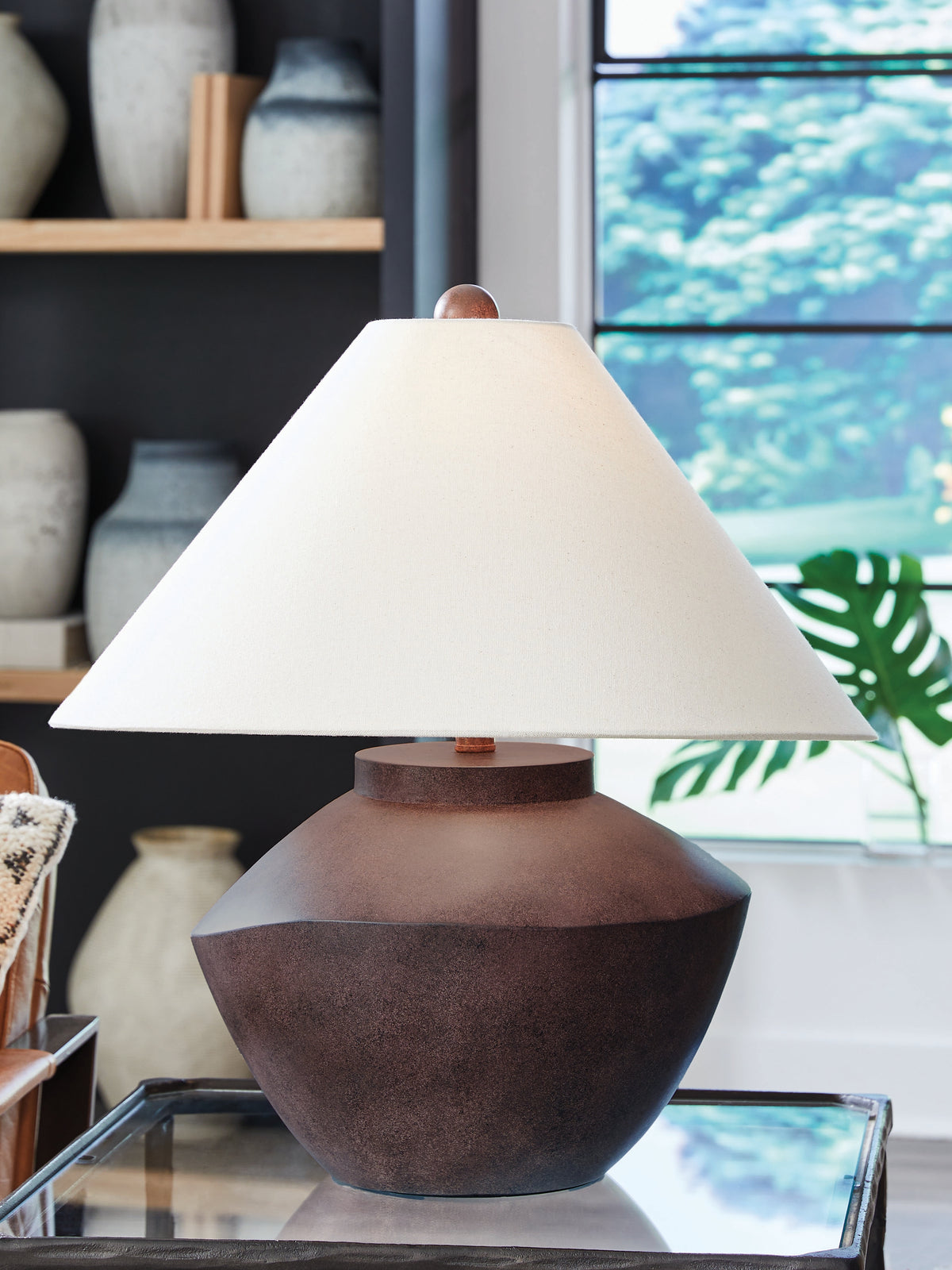 Family Deals Furniture - Ashley Furniture - Honsworth Lighting - Poly Table Lamp (1/CN) / Antique Brown - L235994