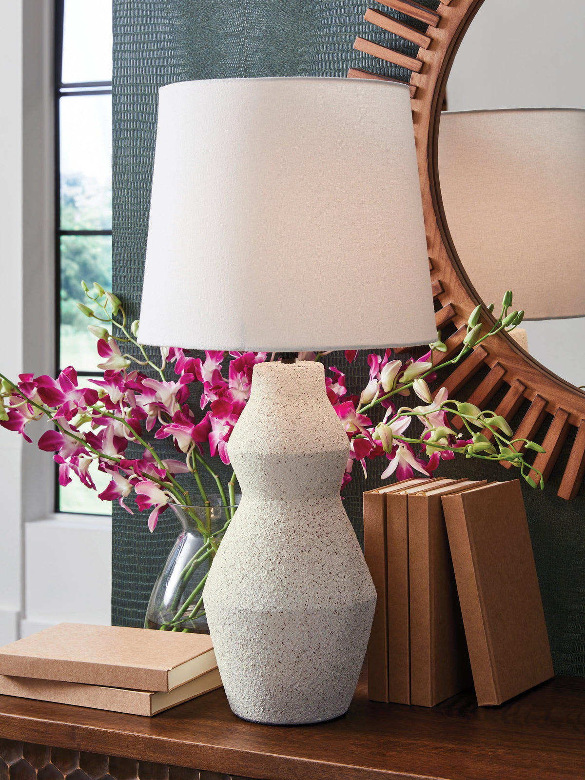 Family Deals Furniture - Ashley Furniture - Dawthorne Lighting - Paper Table Lamp (1/CN) / Cream - L236034