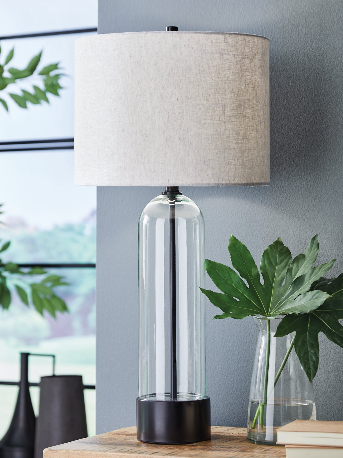 Family Deals Furniture - Ashley Furniture - Kerrbrook Lighting - Glass Table Lamp (1/CN) / Clear/Black - L430944