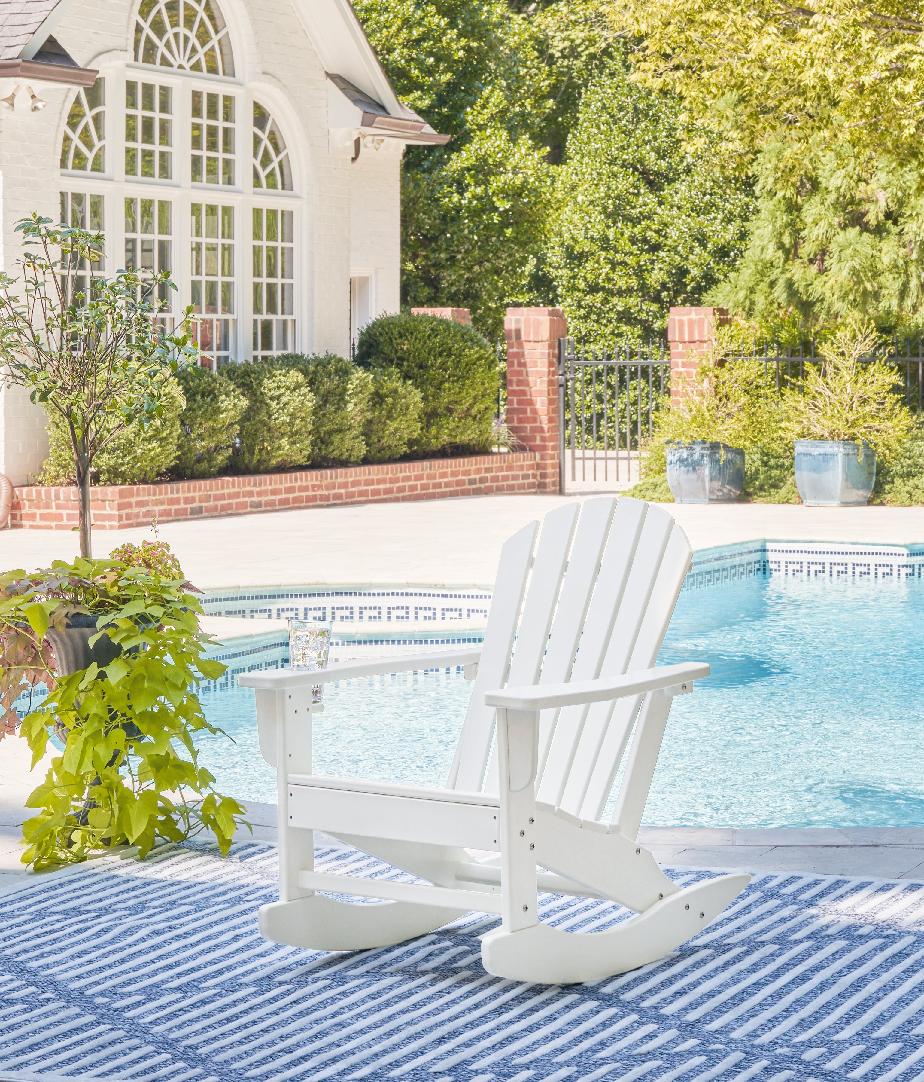 Family Deals Furniture - Ashley Furniture - Sundown Treasure Outdoor - Rocking Chair / White - P011-827