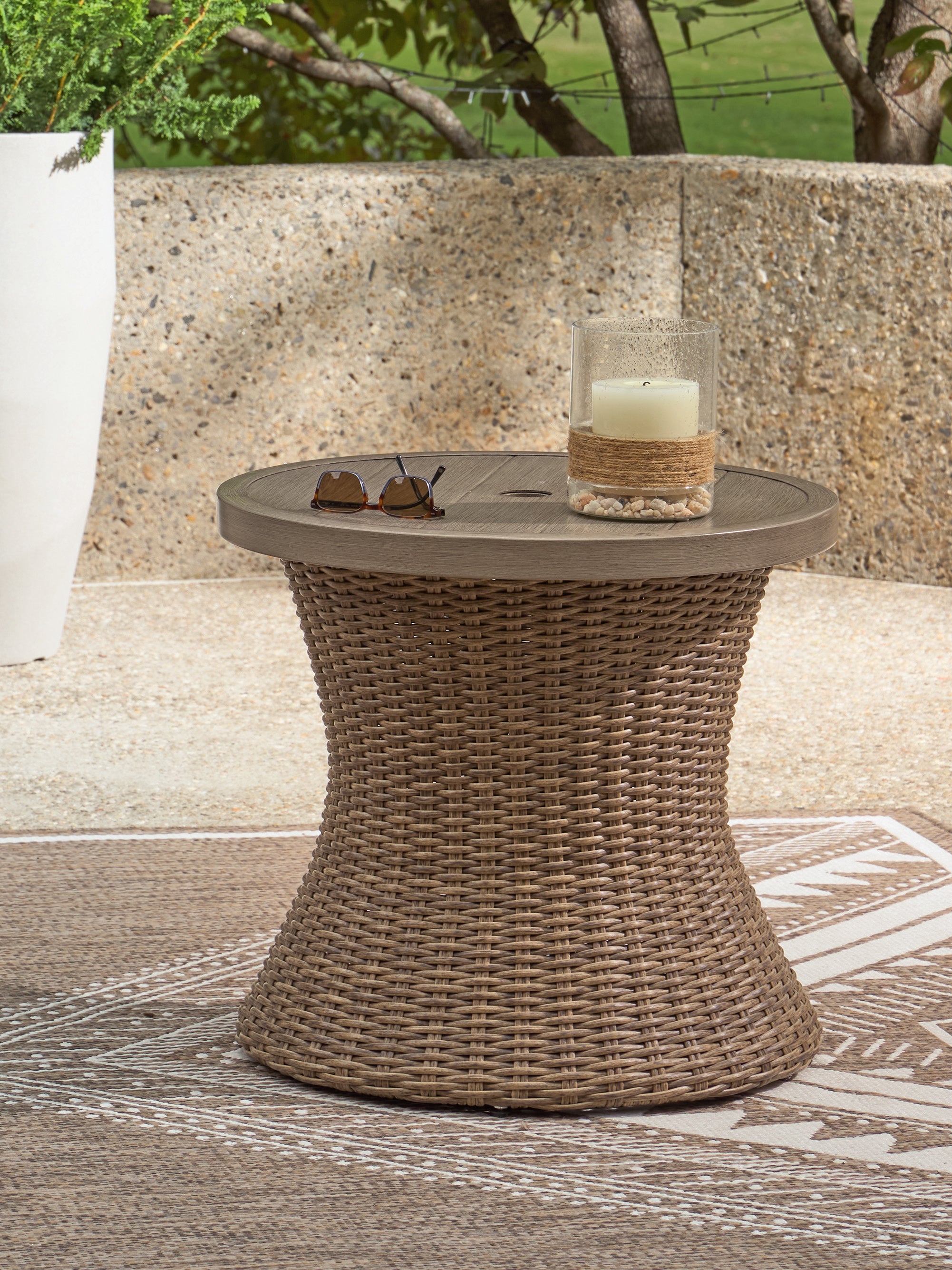 Family Deals Furniture - Ashley Furniture - Laguna Heights Outdoor - Round End Table w/UMB OPT / Beige - PCP790-706