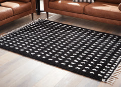 Family Deals Furniture - Ashley Furniture - Minston Rug - 8' x 10' Rug / Black/White - R405951