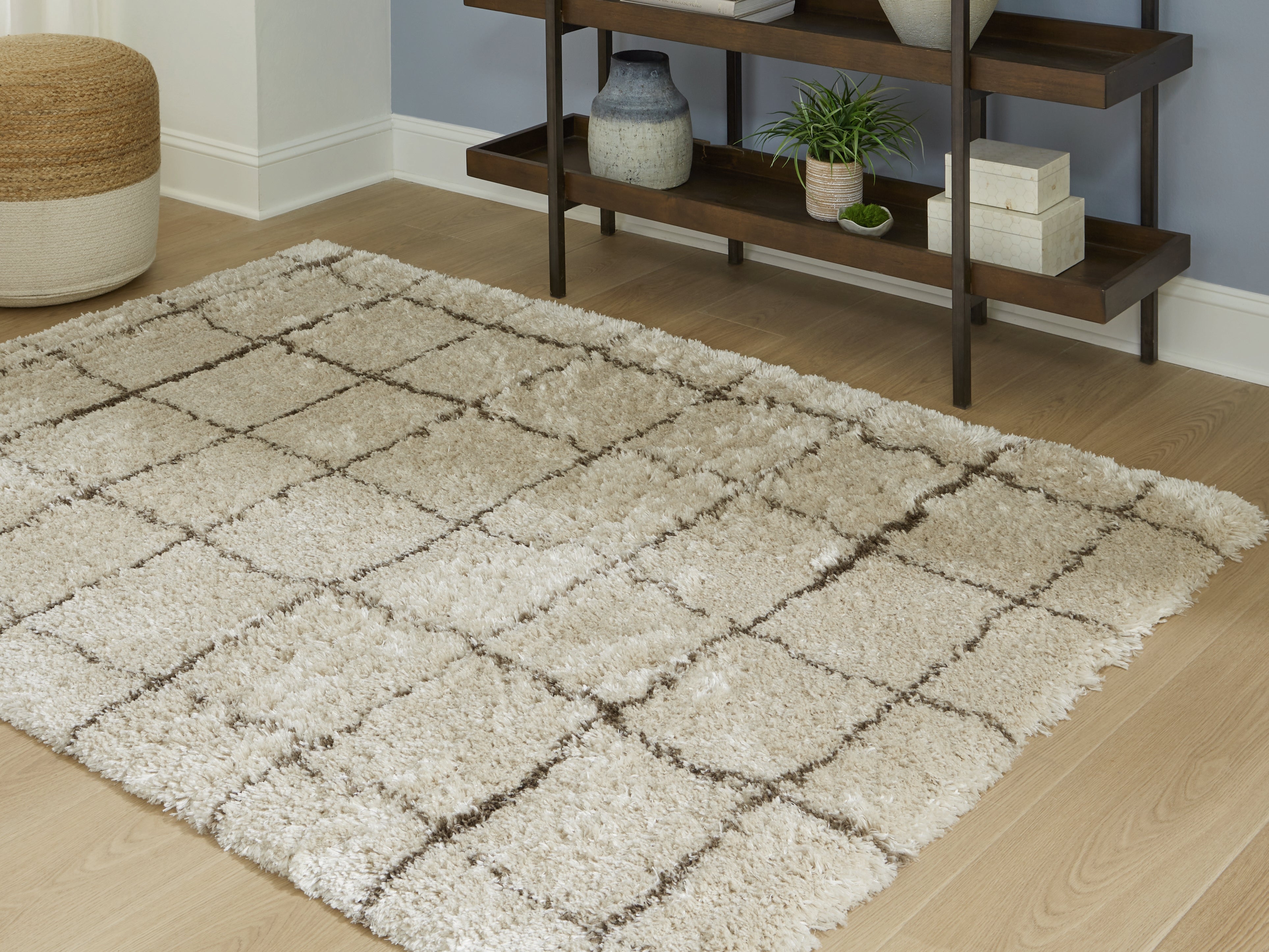 Family Deals Furniture - Ashley Furniture - Wrenlow Rug - 5' x 7' Rug / Cream/Brown - R407212