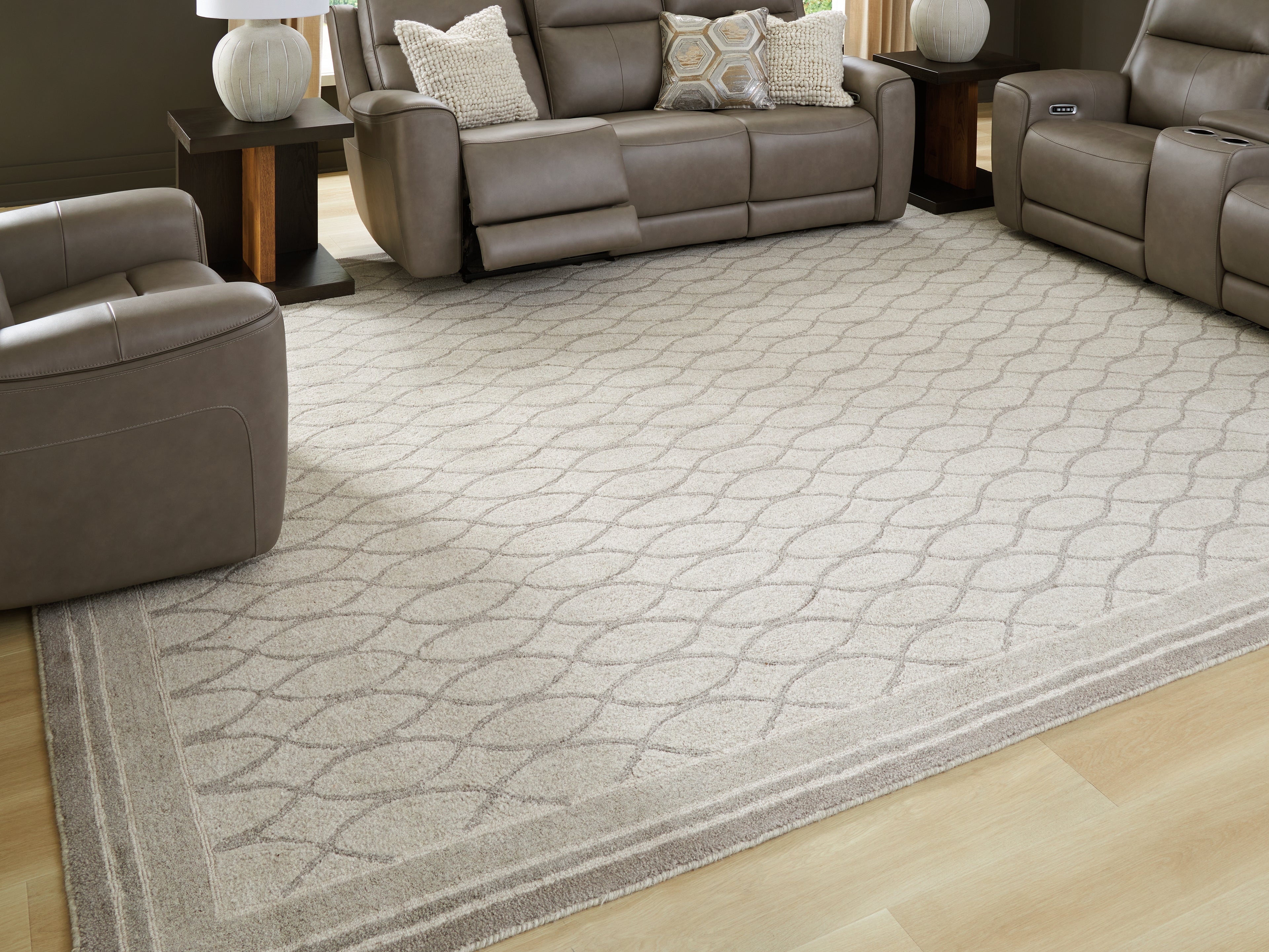 Family Deals Furniture - Ashley Furniture - Wimney Rug - Extra Large Rug / Gray - R407280