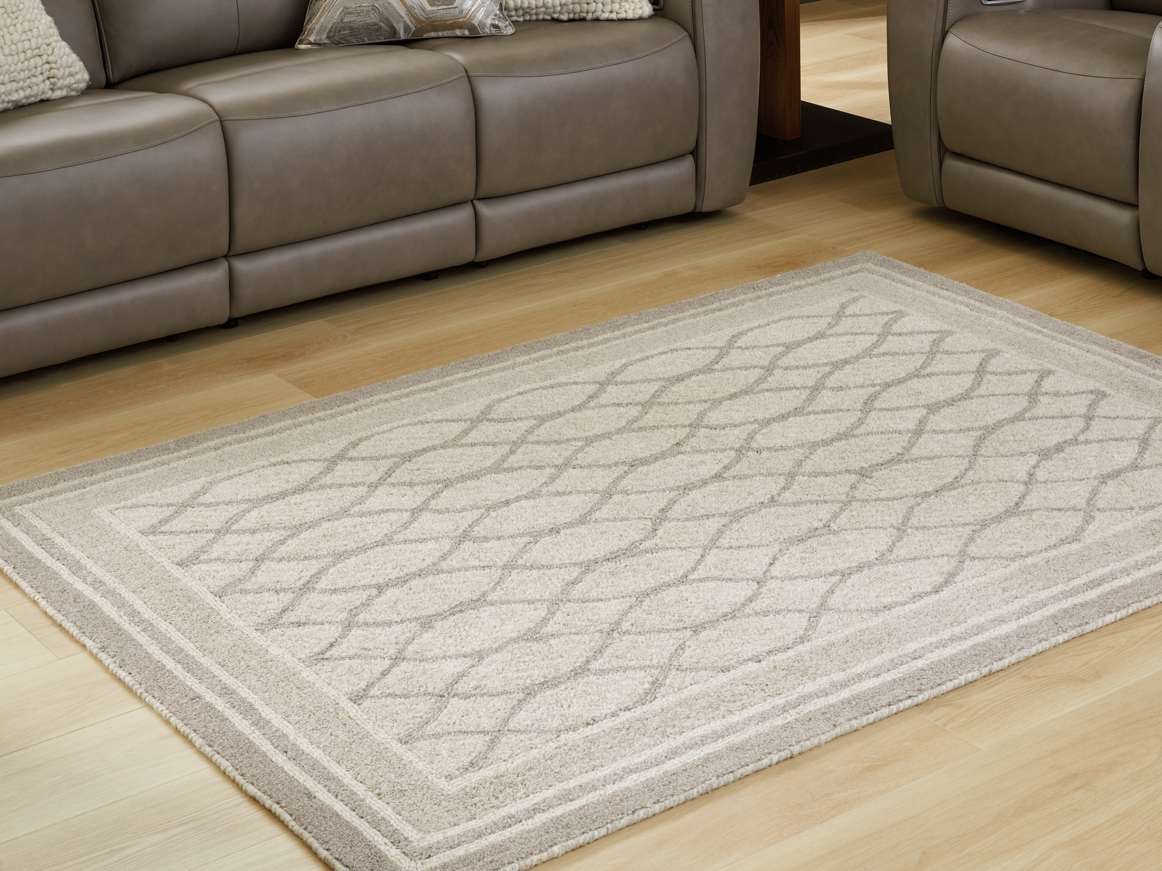Family Deals Furniture - Ashley Furniture - Wimney Rug - Medium Rug / Gray - R407282