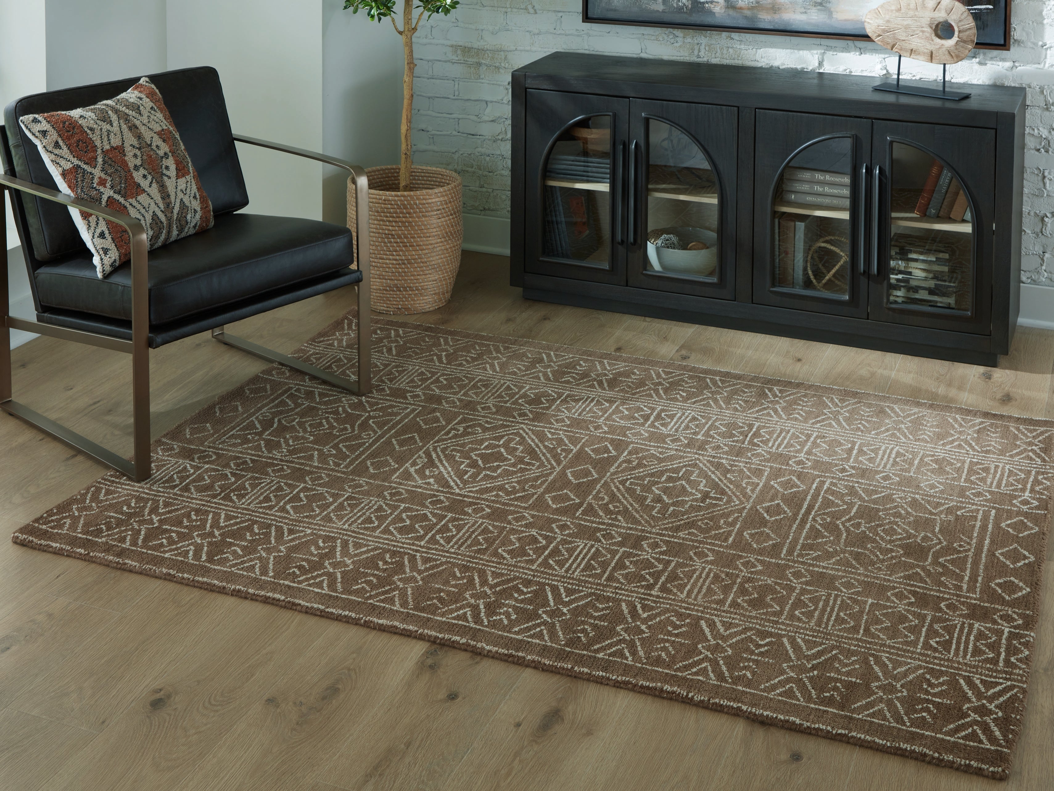 Family Deals Furniture - Ashley Furniture - Merrittman Rug - 5' x 7' Area Rug / Brown/Ivory - R407702