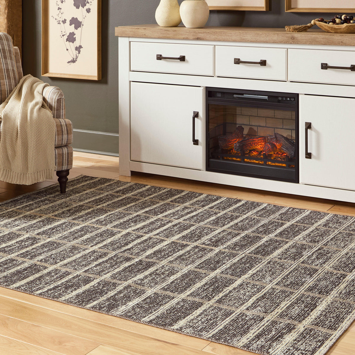 Family Deals Furniture - Ashley Furniture - Verbrook Rug - Medium Rug - R408862